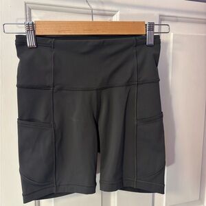 Lululemon Fast and Free High-Rise Short 6" *Pockets - Size 4